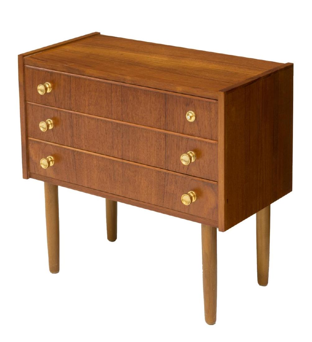 DANISH MID-CENTURY MODERN TEAK CHEST OF DRAWERS (1 of 2)
