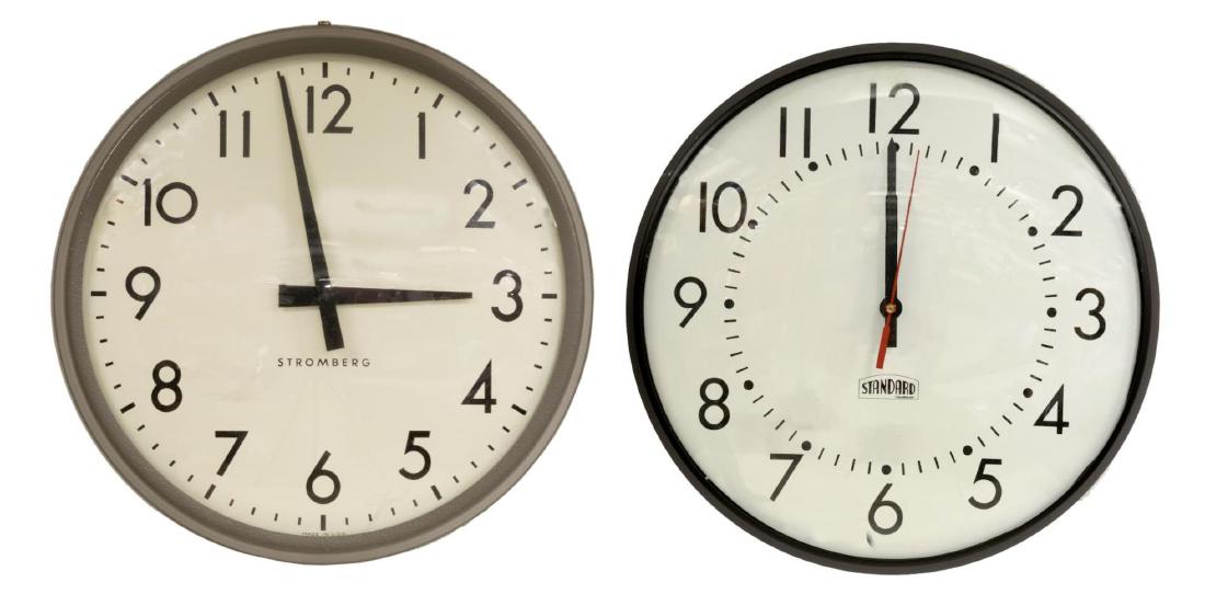 (2) STROMBERG & STANDARD INDUSTRIAL MODERN CLOCKS (1 of 1)