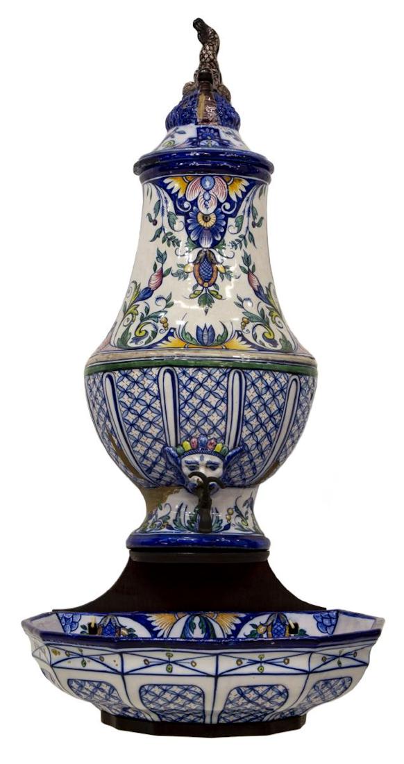 ITALIAN MAJOLICA EARTHENWARE LAVABO FOUNTAIN (1 of 4)
