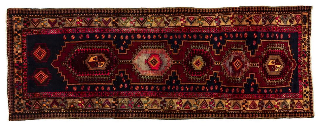 PERSIAN HAND-TIED SERAPI FLOOR RUNNER 9'4" X 3'8" (1 of 3)