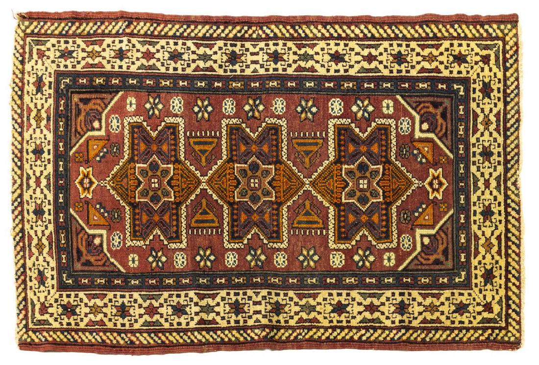 PERSIAN HAND-TIED GHARAJEH RUG 4'3" X 2'10" (1 of 4)
