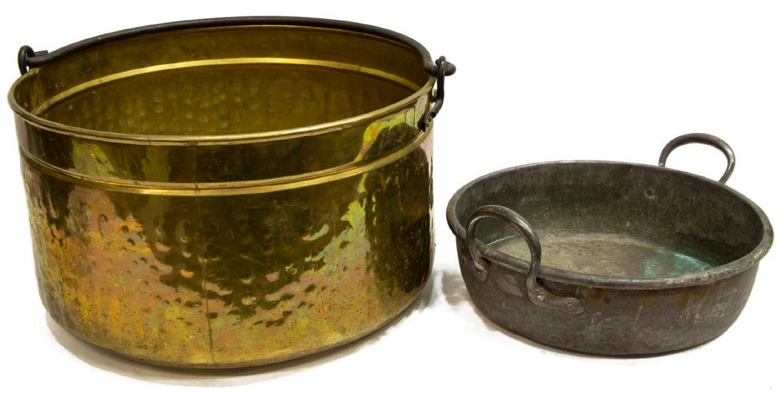 (2) LARGE HAMMERED METAL & IRON POT & COOKWARE (1 of 2)