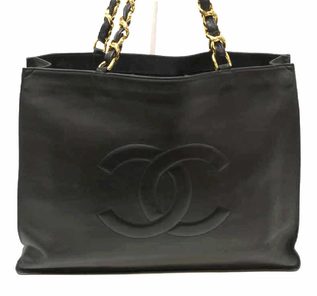LARGE CHANEL SMOOTH BLACK LEATHER TOTE BAG (1 of 5)