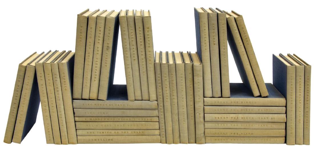 (40 VOLUMES) "THE YALE SHAKESPEARE", PLAYS, POEMS (1 of 6)