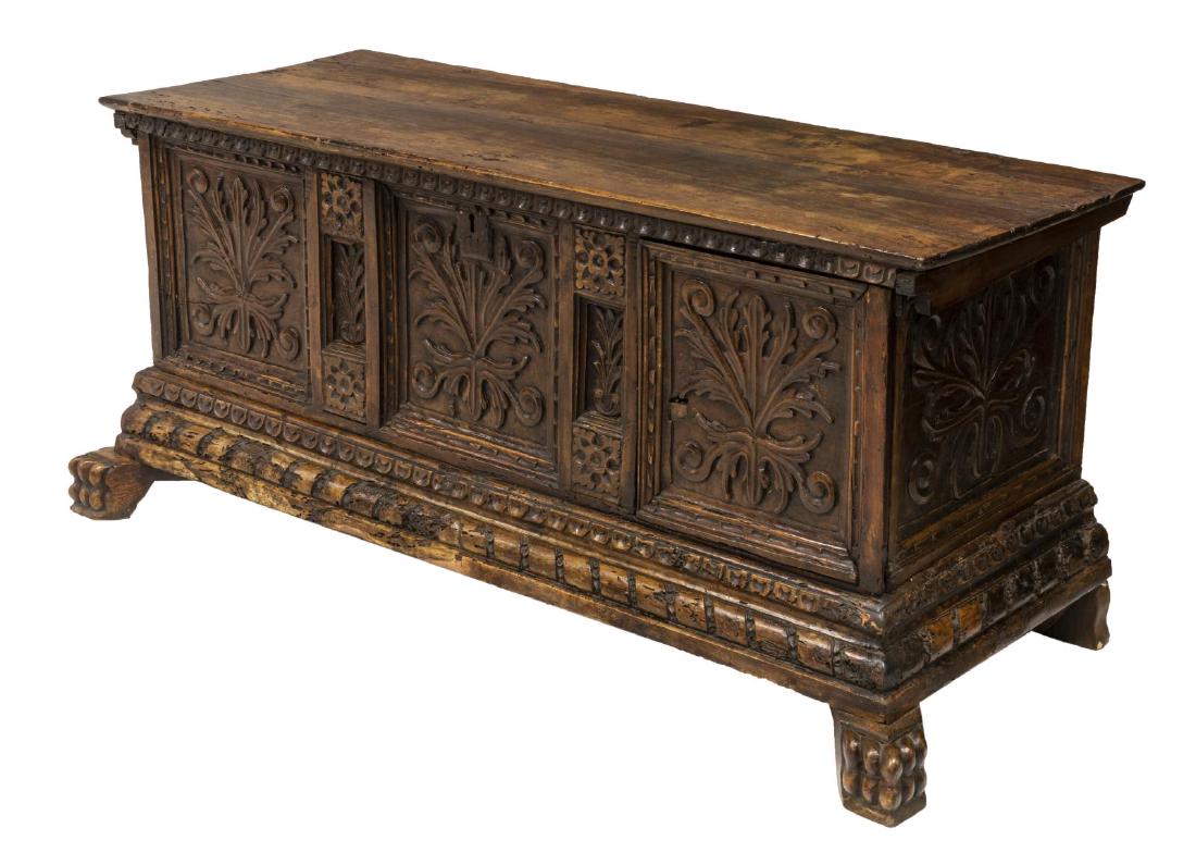 SPANISH BAROQUE WALNUT PAW FOOT COFFER, 18THC. (1 of 5)