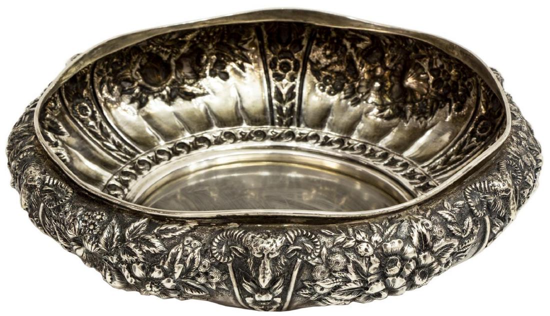 FINE BH COMPANY REPOUSSE STERLING SILVER LOW BOWL (1 of 4)