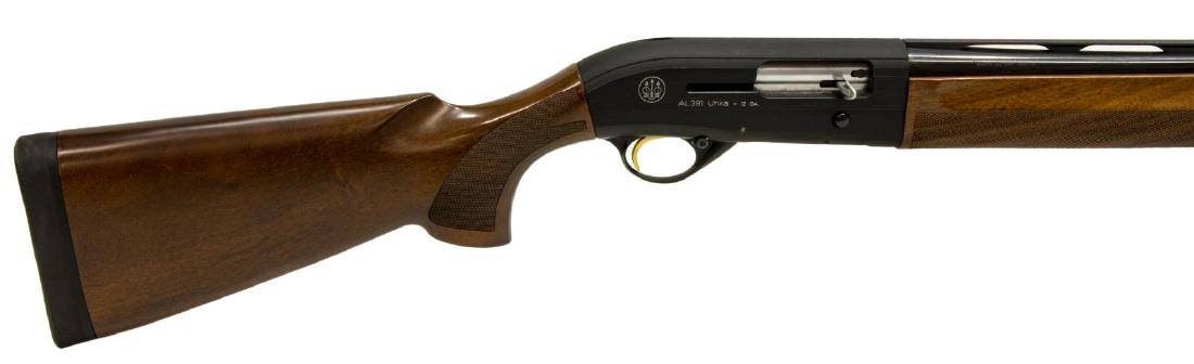 BERETTA AL391 URIKA AUTO LOAD 12 GAUGE SHOTGUN: Beretta AL391 Urika auto load shotgun, 12 gauge, 30" vent rib barrel, installed recoil reducer by C& H Research, partial matte black receiver, gilt trigger, checkered stock and forestock, SN AA137XXX 