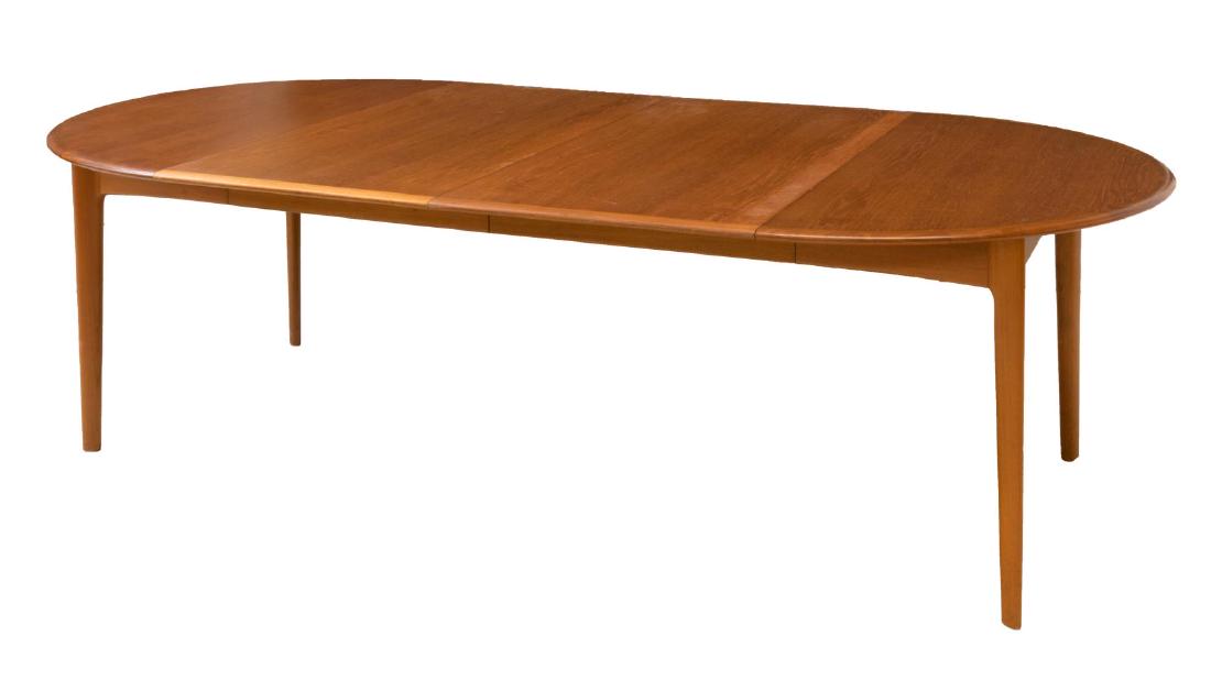 DANISH MID-CENTURY MODERN EXTENSION DINING TABLE (1 of 4)
