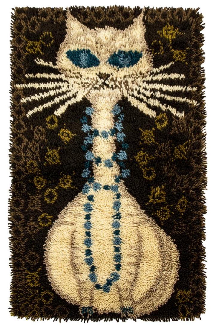 MID-CENTURY LATCH HOOK CAT RUG / WALL HANGING (1 of 3)