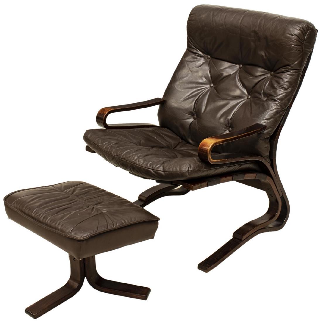 SCANDINAVIAN SIESTA STYLE LOUNGE CHAIR & OTTOMAN: Scandinavian modern Siesta style lounge chair, c. 1960s-1970s, in the manner of Ingmar Relling (Norway, 1920-2002), having bentwood frame, the removable button tufted leather cushion secured by snaps,