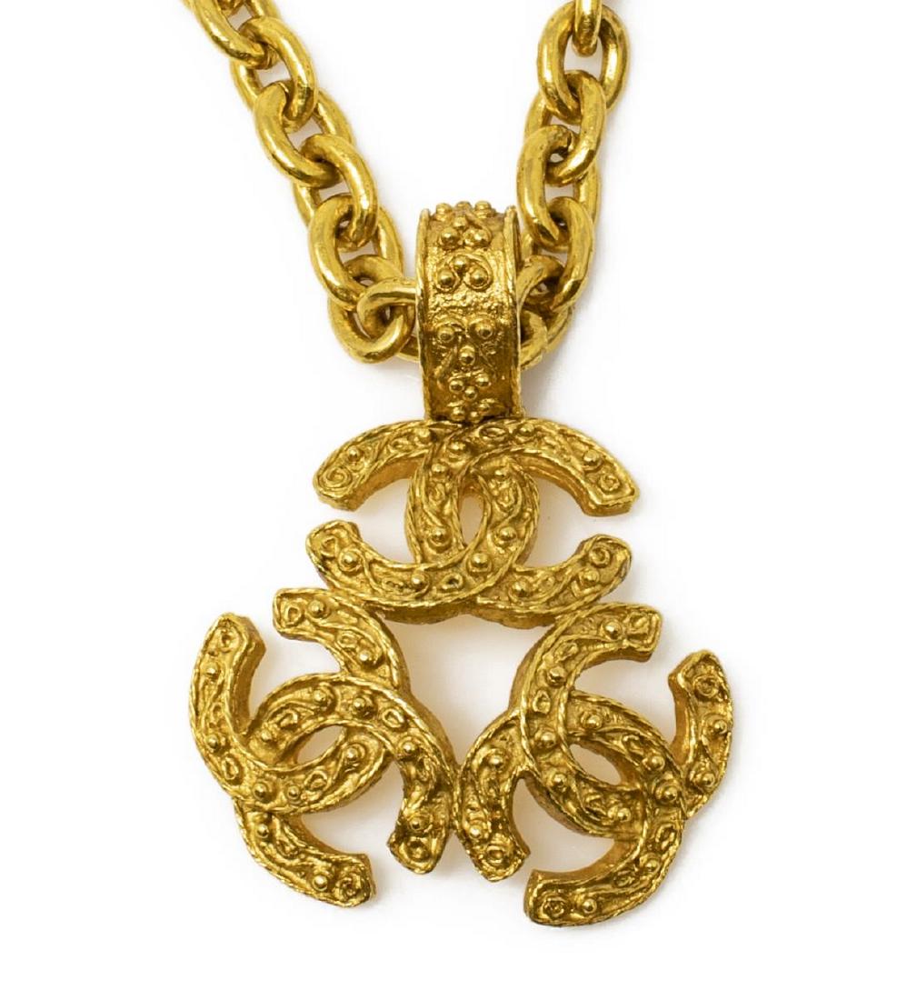 CHANEL GOLD-TONE TRIPLE CC LOGO NECKLACE (1 of 5)