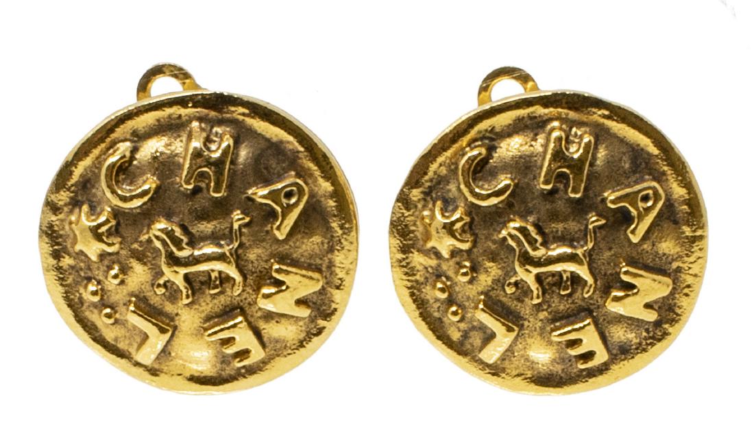 VINTAGE CHANEL GOLD-TONE LION CLIP-ON EARRINGS (1 of 3)