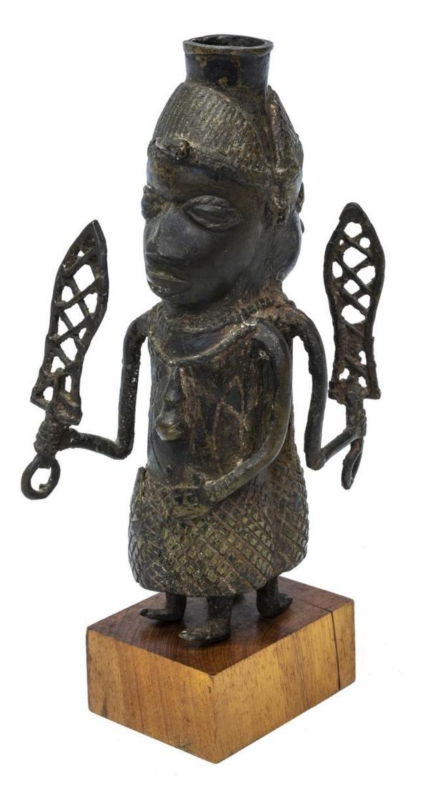 NIGERIA BENIN BRONZE DOUBLE WARRIOR FIGURE: Benin bronze double figure, Nigeria, Bini, Benin Kingdom, depicting warriors with staffs, on later wood stand, figure: approx 10.25"h, overall: approx 12"h, 4.5lbs **Provenance: a private Austin, Texa
