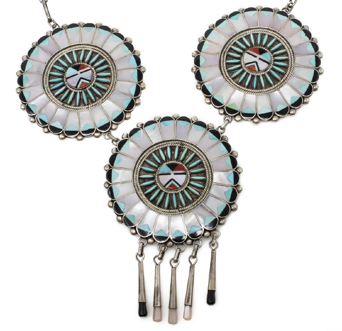 ZUNI BENJAMIN & SHIRLEY TZUNI STERLING NECKLACE: Native American sterling silver (925) necklace, Benjamin Tzuni (b.1952) and Shirley Tzuni (b.1941), Zuni Pueblo, three petit point and channel inlay circular stations, set with turquoise, jet, and mot