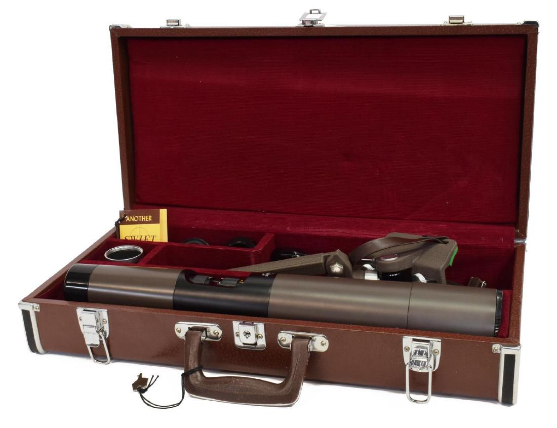 SWIFT MARK II MOD 841 SPOTTING SCOPE 15X-60X, 60MM: Swift Instruments Inc. Mark II Model 841, 15x-60x, 60mm Zoom spotting scope with tripod, camera mount and housed in hard case, appears in excellent condition, case: 4"h, 19.75"w 10"d, 10lbs Start Pric