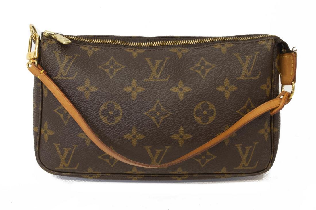 LOUIS VUITTON MONOGRAM CANVAS ACCESSORY POUCH (1 of 4)