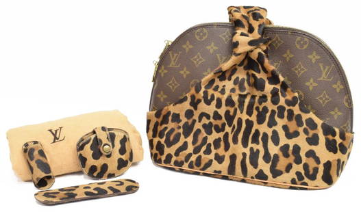 Louis Vuitton Twist Leopard Print Top Handle Bag Epi Leather PM at 1stDibs   leopard louis vuitton, louis vuitton leopard print purse, louis vuitton  bag square print