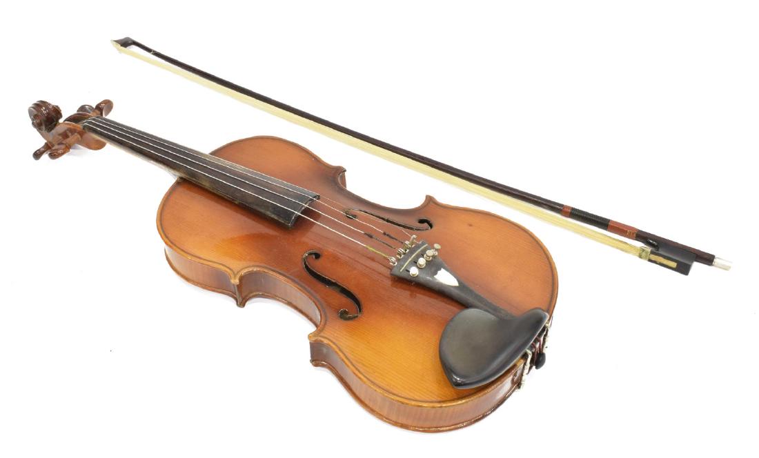 VINTAGE FULL SIZE VIOLIN & CASE: Vintage full size violin, maker unknown, end to end: 23.5"l, neck end to button: 14", bow unmarked, interior tags include: (1) partial facsimile of Joseph Guarnerius and tag of "A. Wagner y Levien Suc