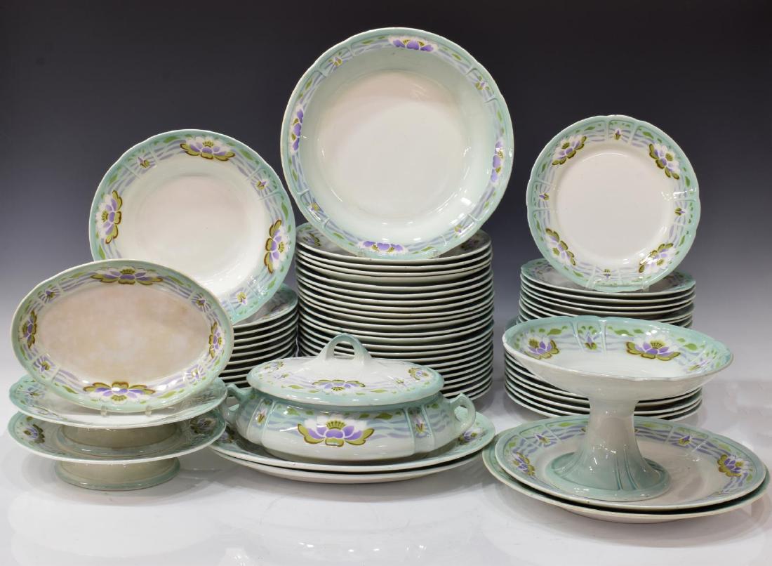 (68) BELGIAN BOCH FRERES WATER LILY DINNER SERVICE (1 of 4)