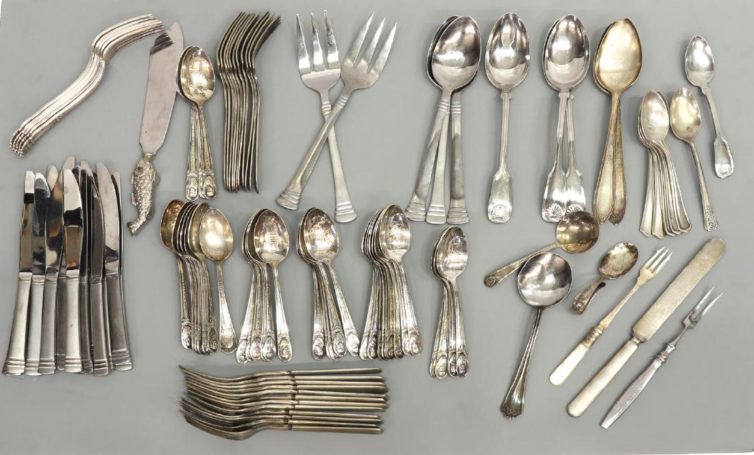(LOT) SILVERPLATE & STAINLESS FLATWARE (1 of 3)
