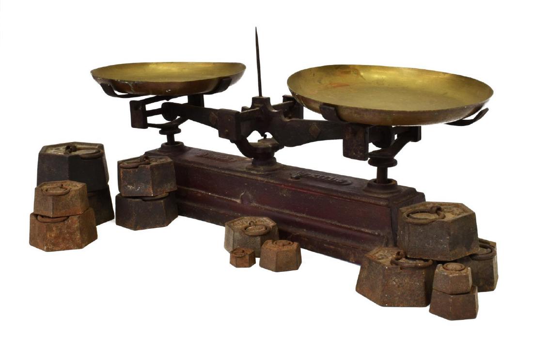 FRENCH FORGE CAST IRON BALANCE SCALE & WEIGHTS (1 of 4)