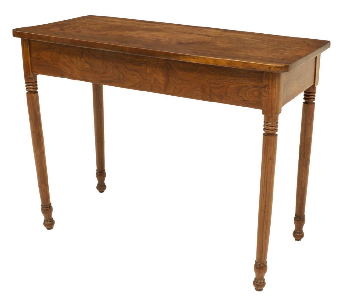 SOUTHERN SHERATON FIGURED WALNUT BREAKFAST TABLE (1 of 3)