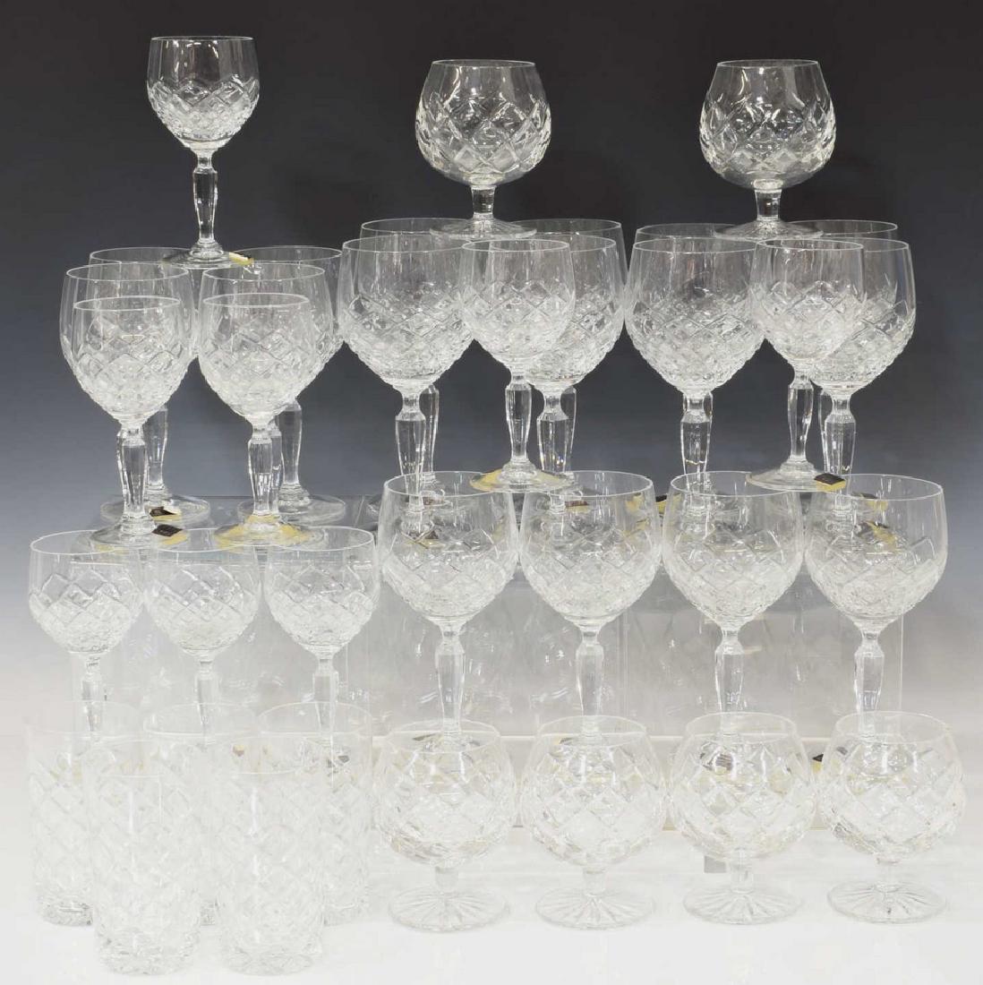 35) GERMAN SPIEGELAU 'AIDA' GLASS STEMWARE SERVICE: (lot of 35) German Spiegelau 'Aida' glass stemware, comprising: (8) wine glasses, 6 5/8"h; (8) claret wine glasses, 6"h; (8) dessert wine glasses, 5"h; (6) brandy snifters, 3.75"h; (5) tumblers, 4 1/8