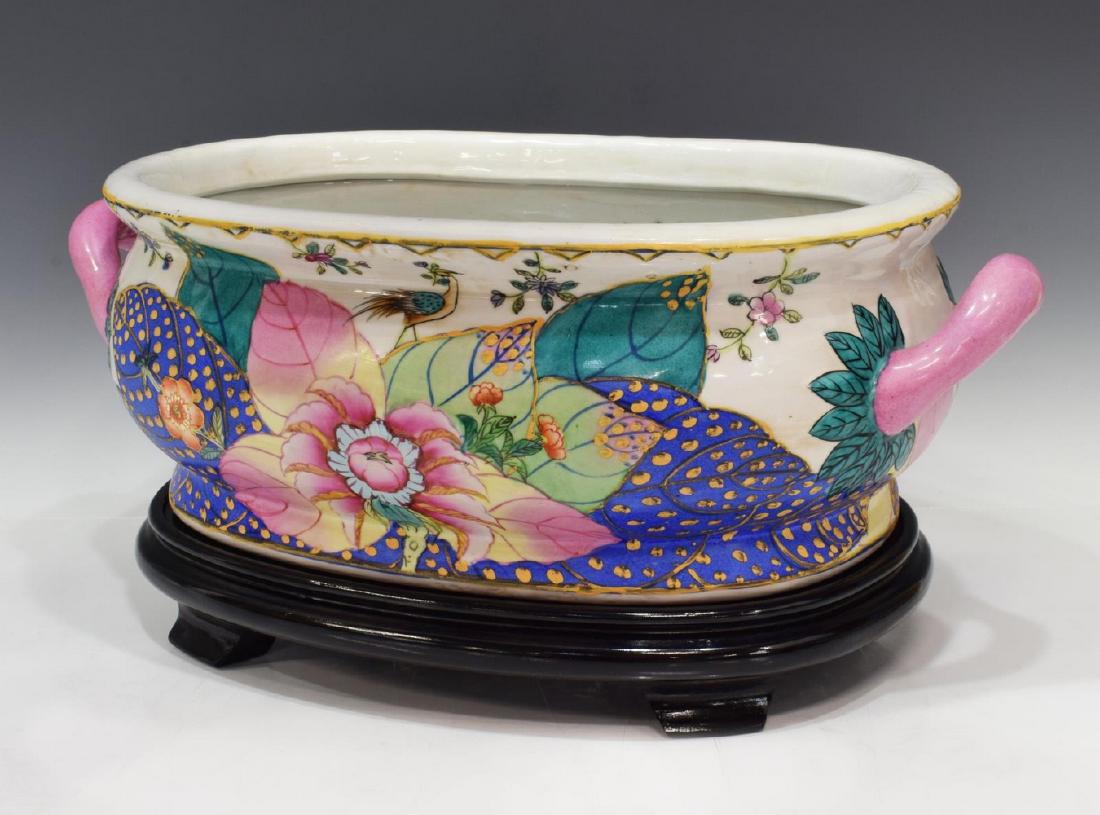 CHINESE EXPORT STYLE TOBACCO LEAF FOOTHBATH BASIN (1 of 6)