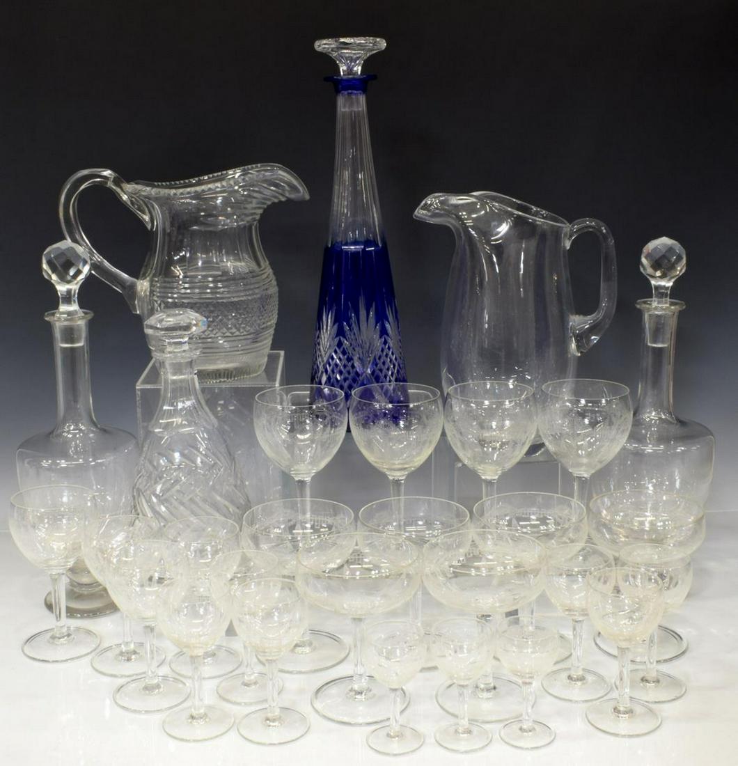(29) COLLECTION GLASS TABLEWARE, STEMWARE: (lot of 29) Collection of glass tableware, 20th c., including: (23 pieces) glass stemware, with etched tassel and geometric motif, comprising: (four) wine stems, 6 1/8"h, (one) wine stem, 5.5"h, (thre