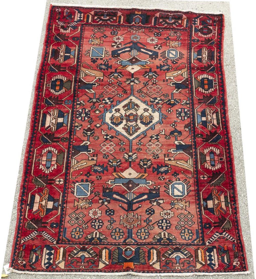 HAND-TIED PERSIAN BAKHTIARI RUG, 7'6" X 5'1" (1 of 4)