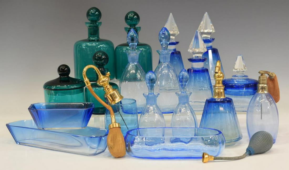 (LOT) COLLECTION OF GLASS DRESSER VANITY ARTICLES (1 of 6)