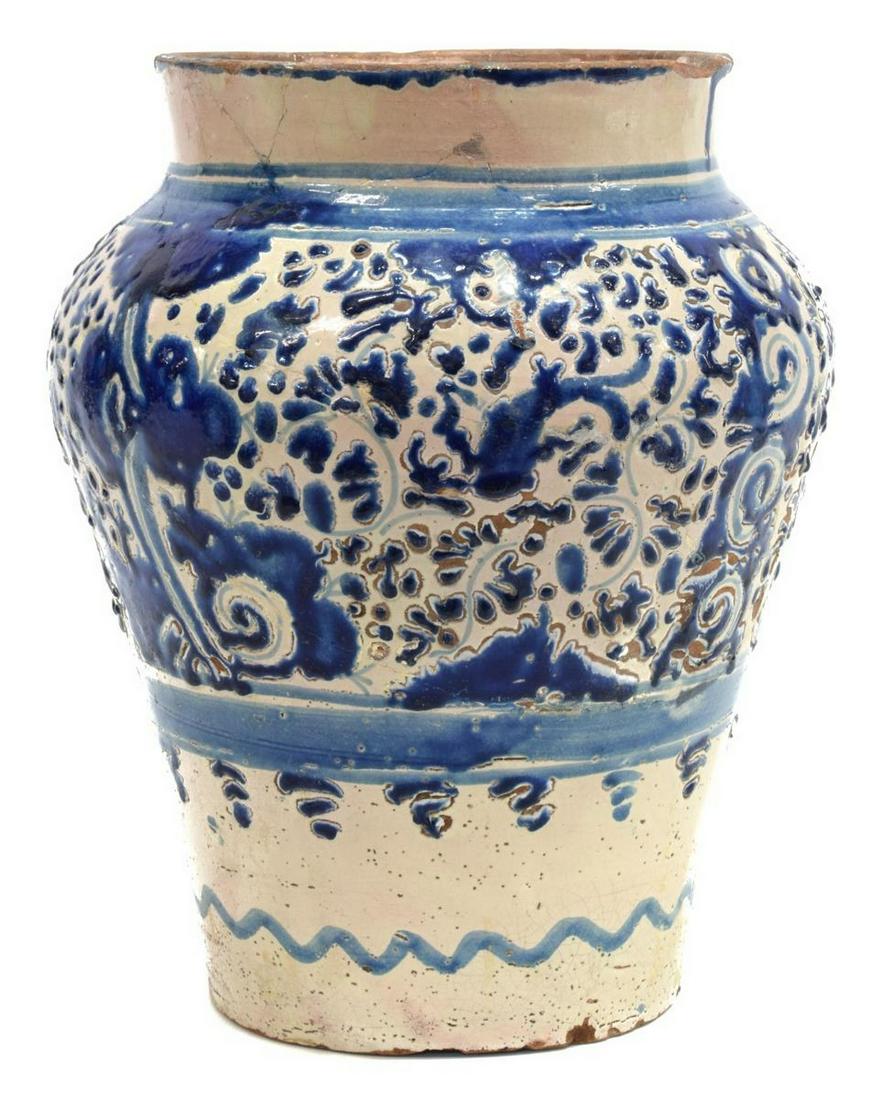 ANTIQUE SPANISH BLUE & WHITE TALAVERA POTTERY VASE Oct 19, 2019