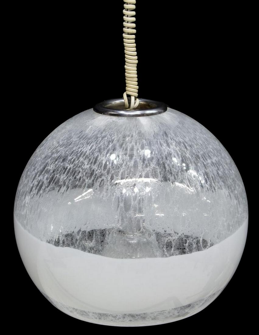 ITALIAN MID-CENTURY MODERN ART GLASS PENDANT LIGHT (1 of 4)