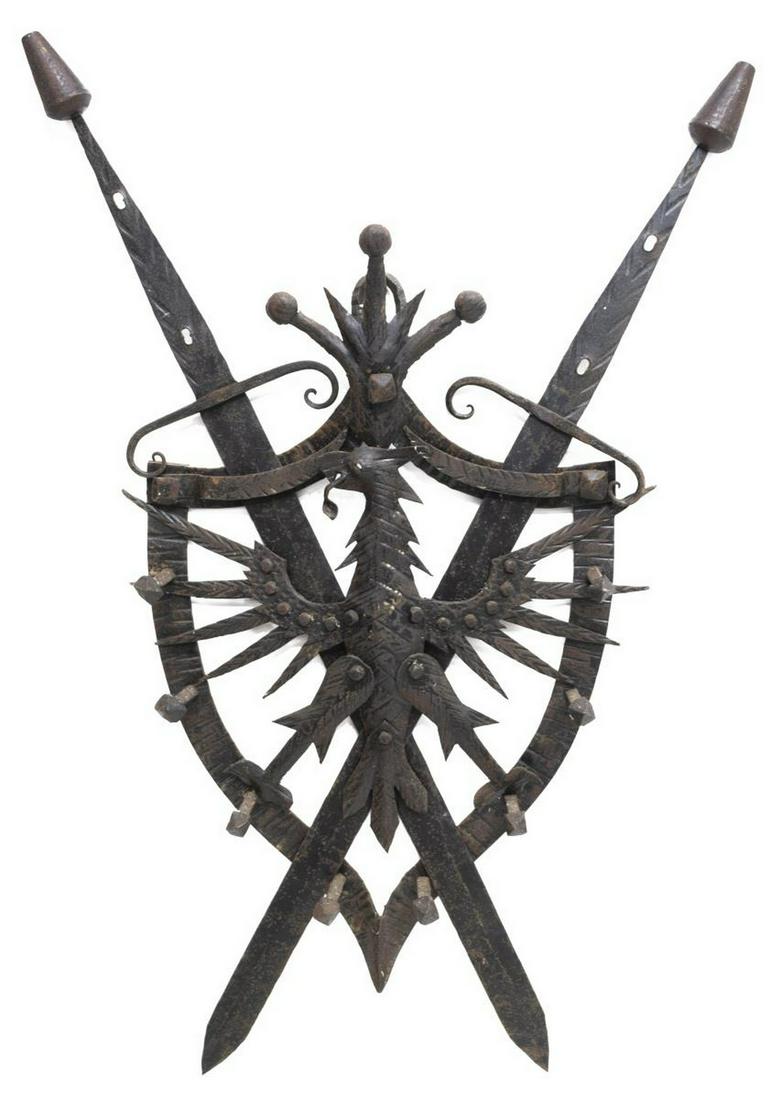 VINTAGE CAST IRON EAGLE SHIELD COAT OF ARMS (1 of 2)