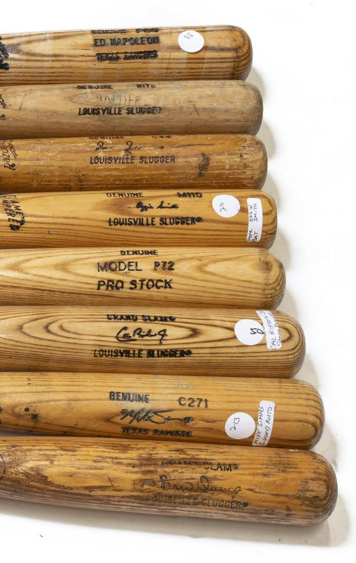 (8) VINTAGE H&B BASEBALL TEAM & PLAYER BATS (1 of 3)