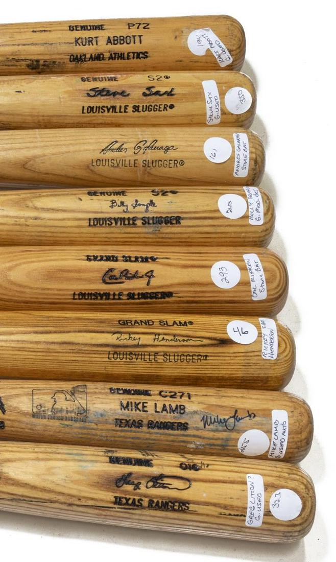 (8) VINTAGE H&B BASEBALL TEAM & PLAYER BATS (1 of 3)