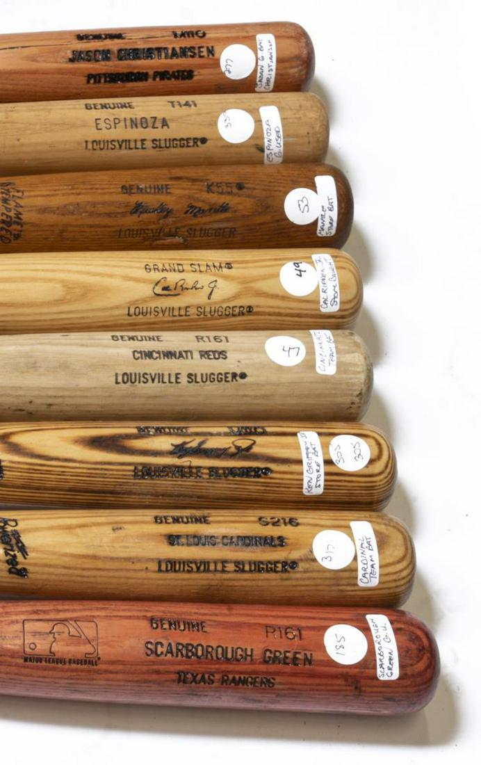 (8) VINTAGE H&B BASEBALL TEAM & PLAYER BATS (1 of 3)