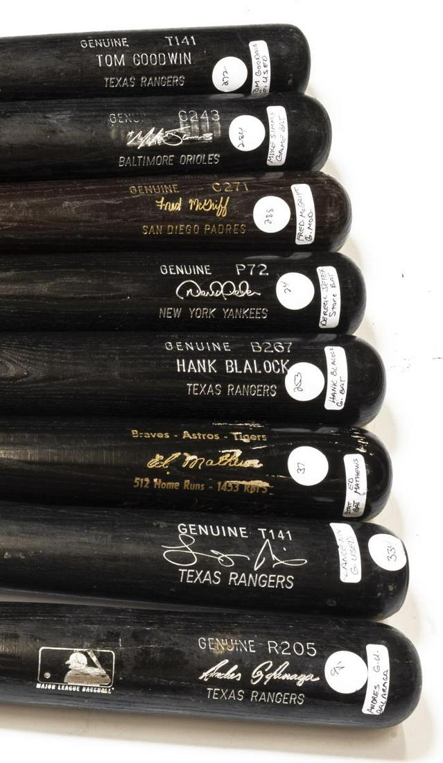 (8) VINTAGE H&B BASEBALL TEAM & PLAYER BATS (1 of 3)