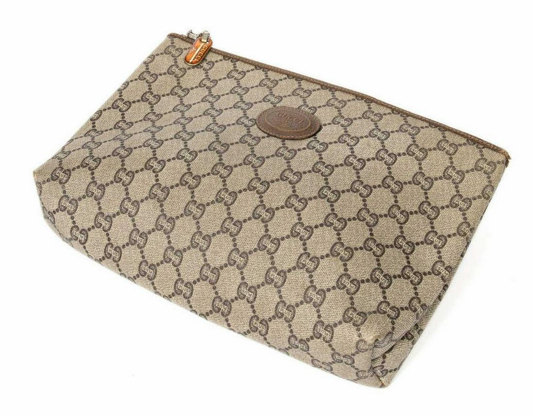 GUCCI BEIGE MONOGRAM CANVAS COSMETIC POUCH (1 of 3)