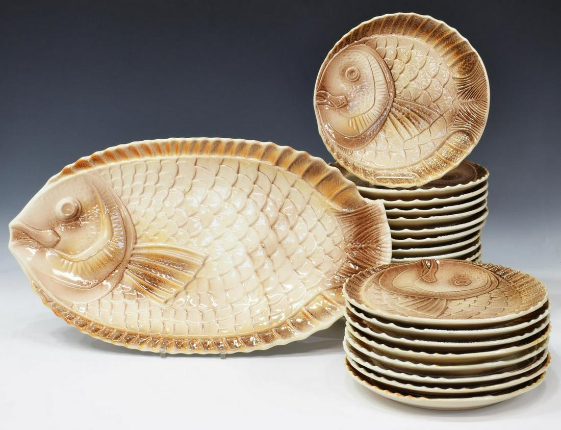 (25) FRENCH SARREGUEMINES FAIENCE FISH SERVICE (1 of 4)