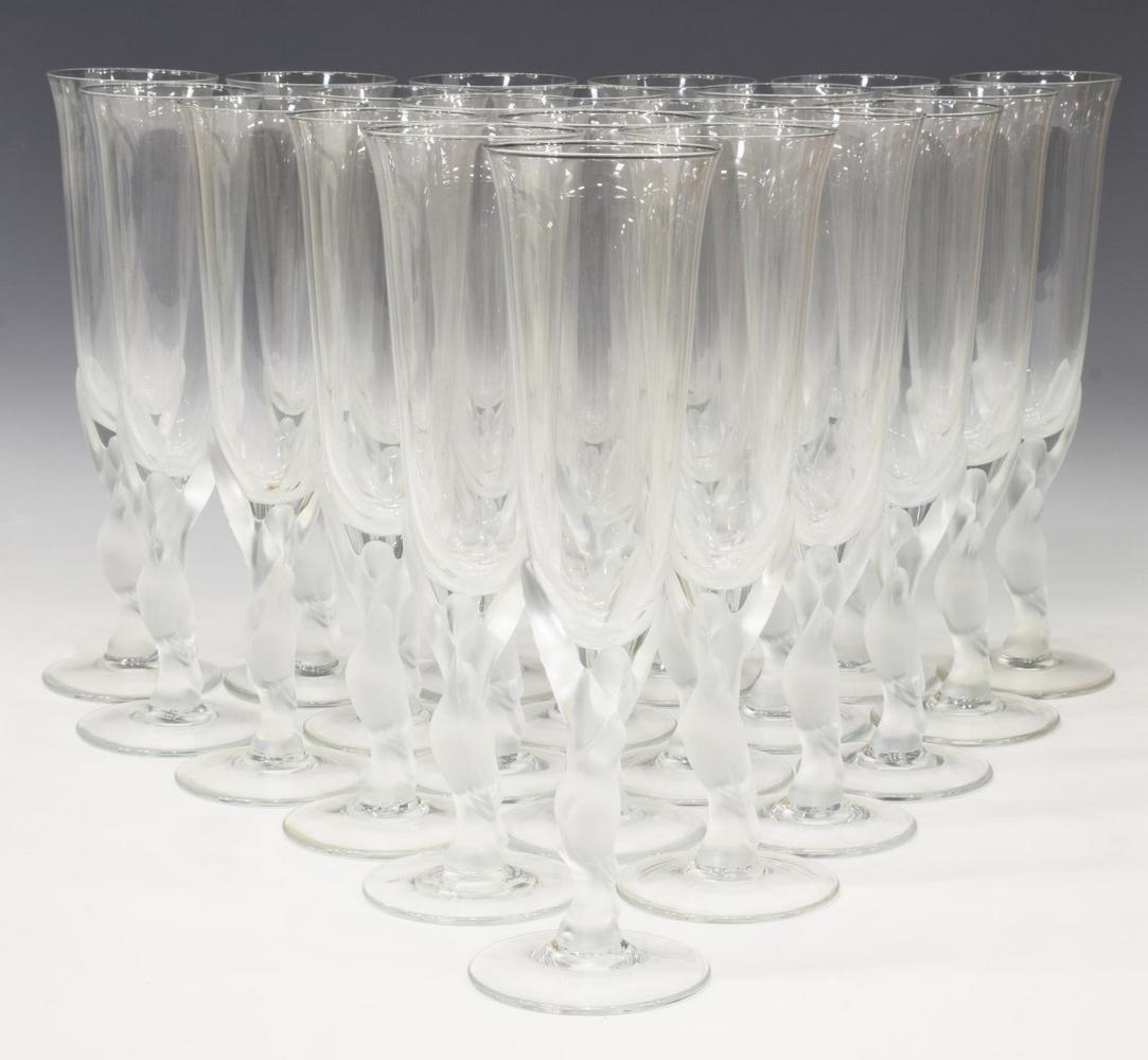 21) FABERGE KISSING DOVES CRYSTAL CHAMPAGNE FLUTES (1 of 4)