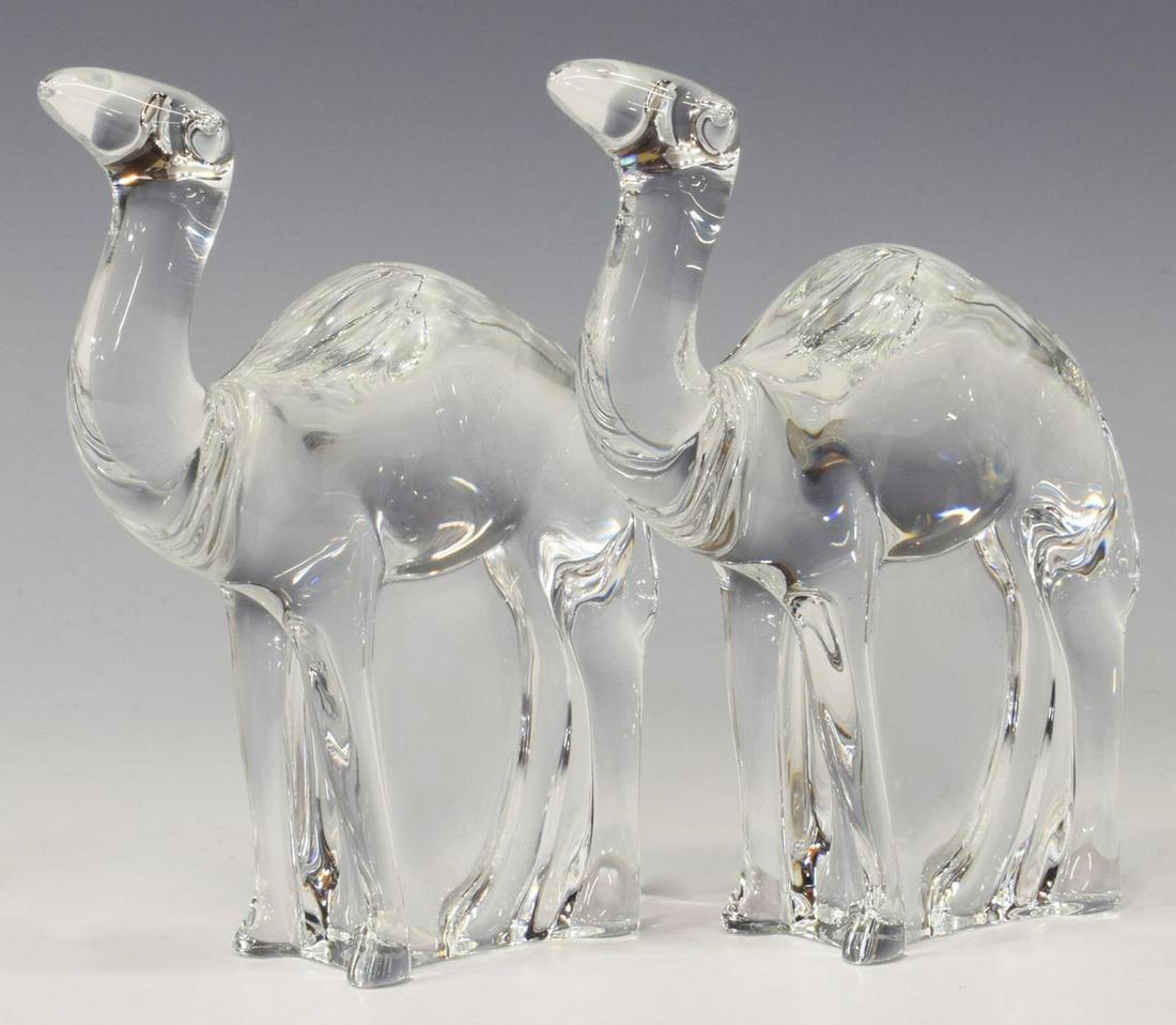 (2) BACCARAT LOET NOAH'S ARK ART CRYSTAL CAMELS (1 of 5)