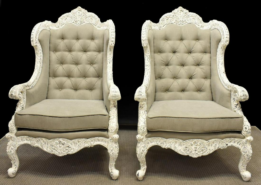 (PAIR) LOUIS XV STYLE BERGERES IN GRAY LINEN FABRI: (pair) Large Louis XV style bergeres, 21st c., having recent gray linen upholstery including the button back and removable cushion, a serpentine shell crest rail over the foliate framed descending to 