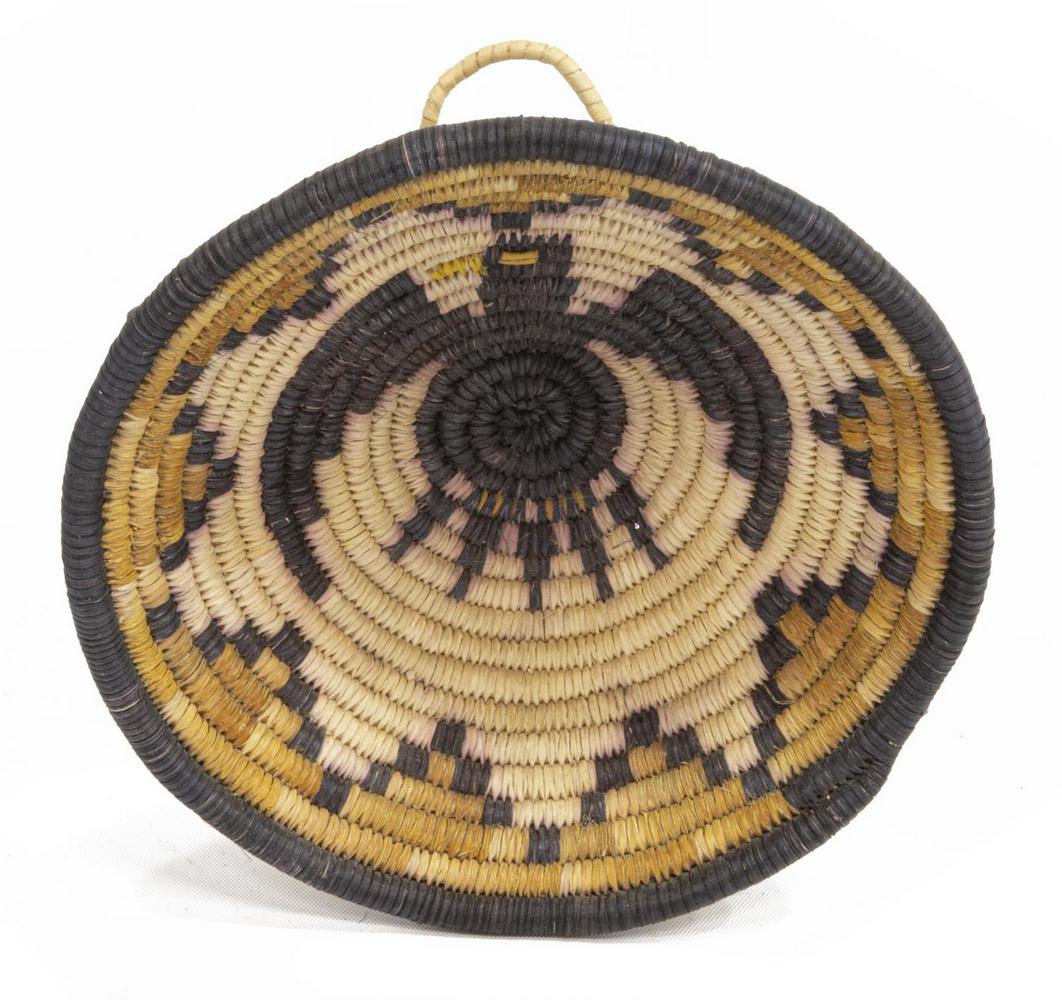 MADELINE LAMSON (HOPI) SMALL COILED EAGLE BASKET: Small Native American hand-woven coil basket, attributed to Madeline Lamson (Hopi, Shongopovi, Arizona, 20th c.), with central eagle design, approx 4 7/8"diam, 56 grams **Provenance: a private Sedona 