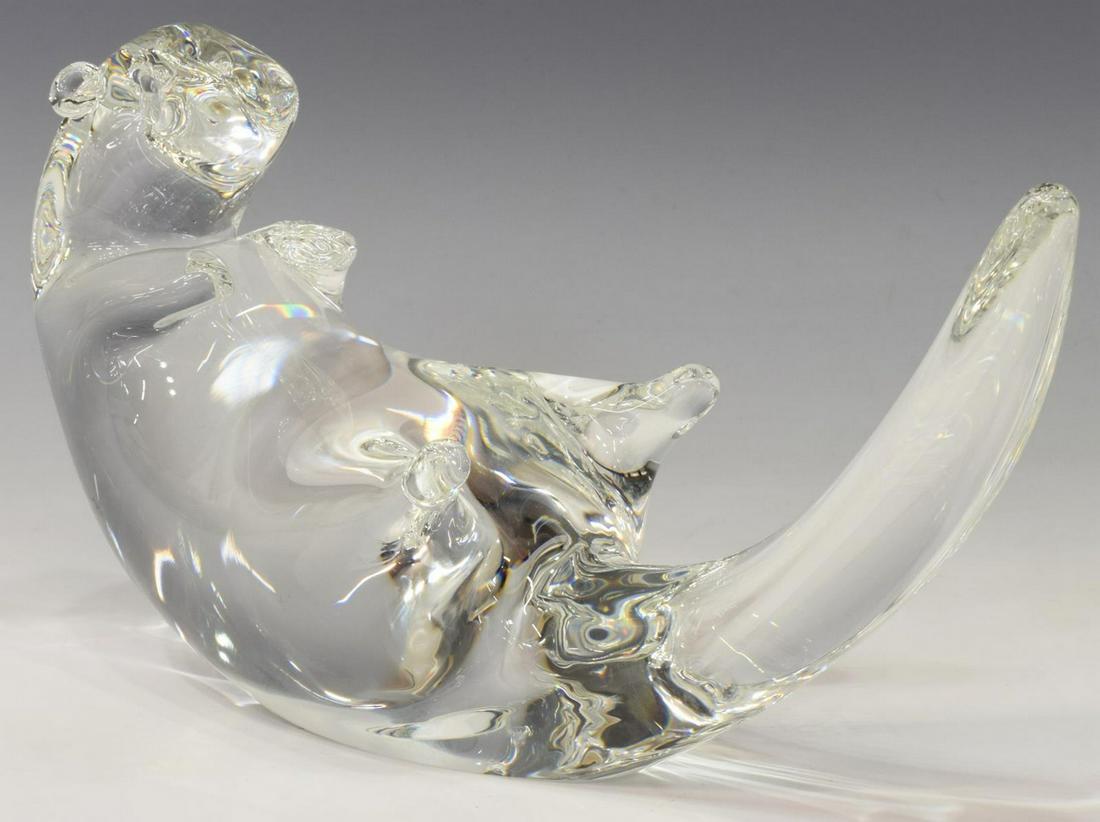 STEUBEN JAMES HOUSTON CRYSTAL OTTER FIGURE (1 of 5)