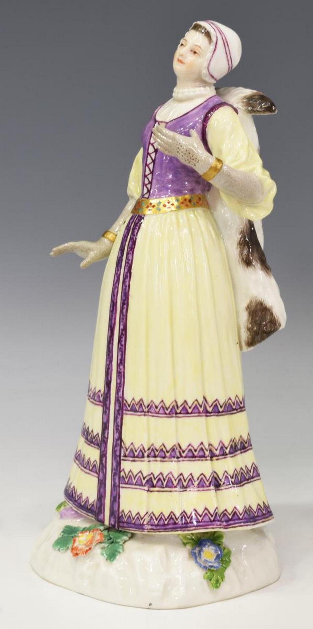 MEISSEN PORCELAIN FIGURE REGAL WOMAN IN FUR CAPE (1 of 5)