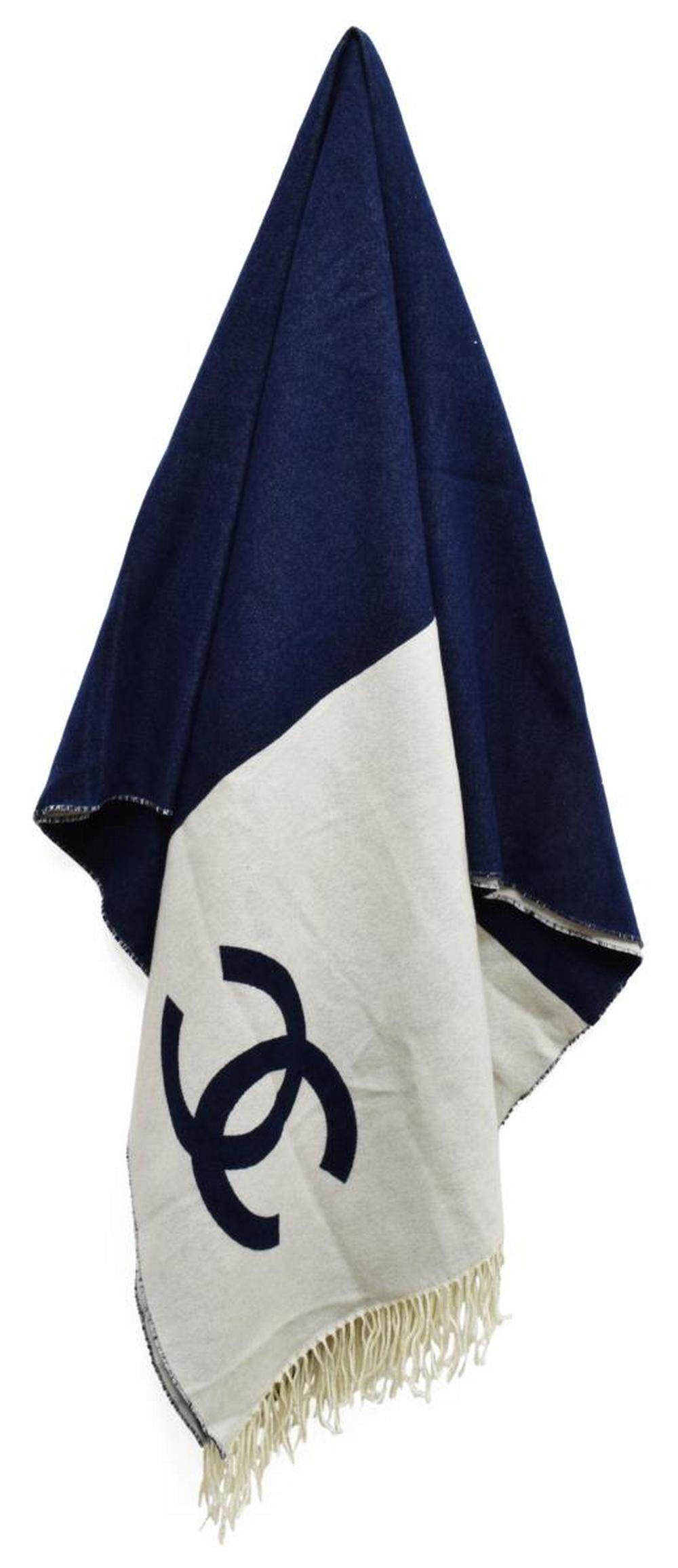 CHANEL CC LOGO NAVY & WHITE CASHMERE THROW BLANKET (1 of 3)