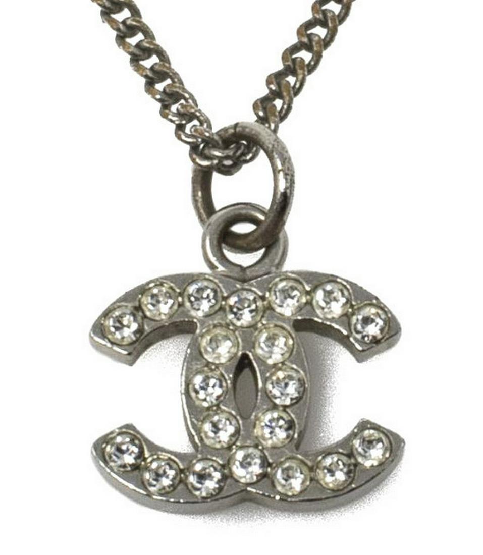 CHANEL SILVER-TONE RHINESTONE CC LOGO NECKLACE (1 of 4)