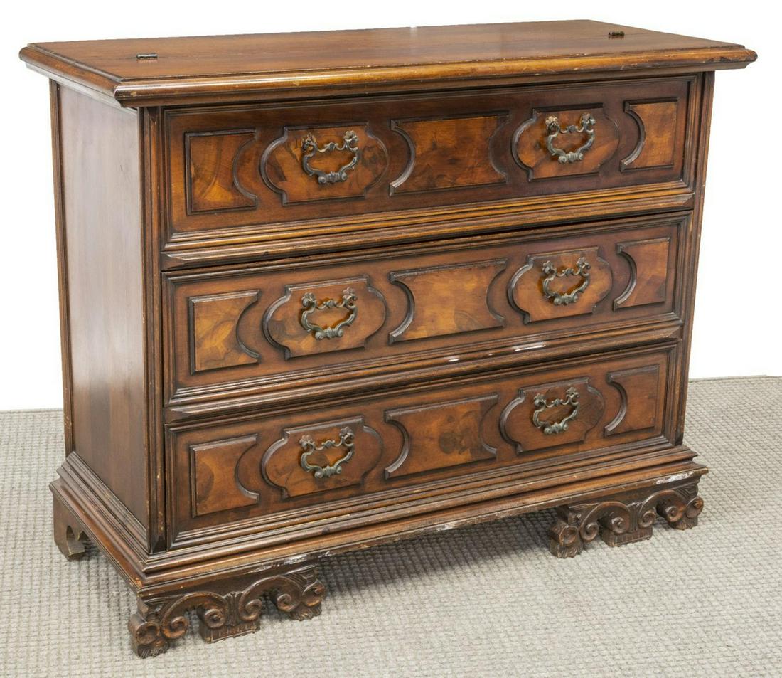 ITALIAN BAROQUE STYLE WALNUT BUREAU BRISE DESK: Italian Baroque style walnut bureau brise desk, 20th c., the split hinged rectangular top lifts above the pull-out upper drawer revealing a fitted gallery and writing surface, two lower exterior drawe