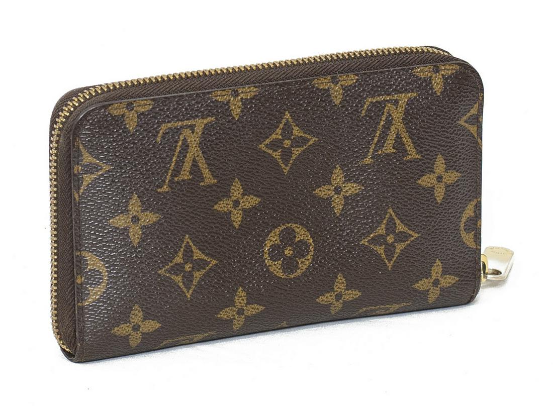 LOUIS VUITTON MONOGRAM CANVAS COMPACT ZIP WALLET (1 of 5)